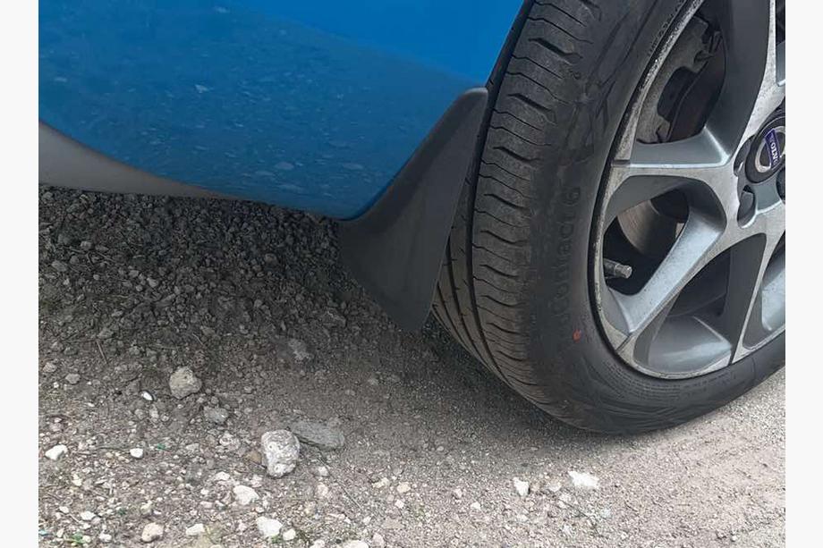 Volvo V40 2012– Stänkskydd Premium (2012-2016, 4 st) Foto 3