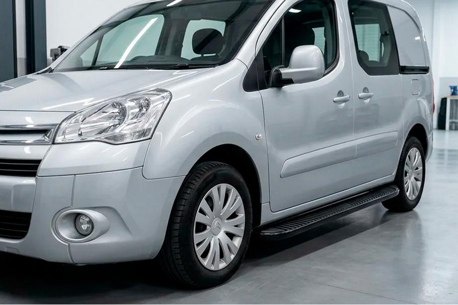 Peugeot Partner Tepee 2008–2018 Sidosteg Tayga Black (2 st, aluminium) Image