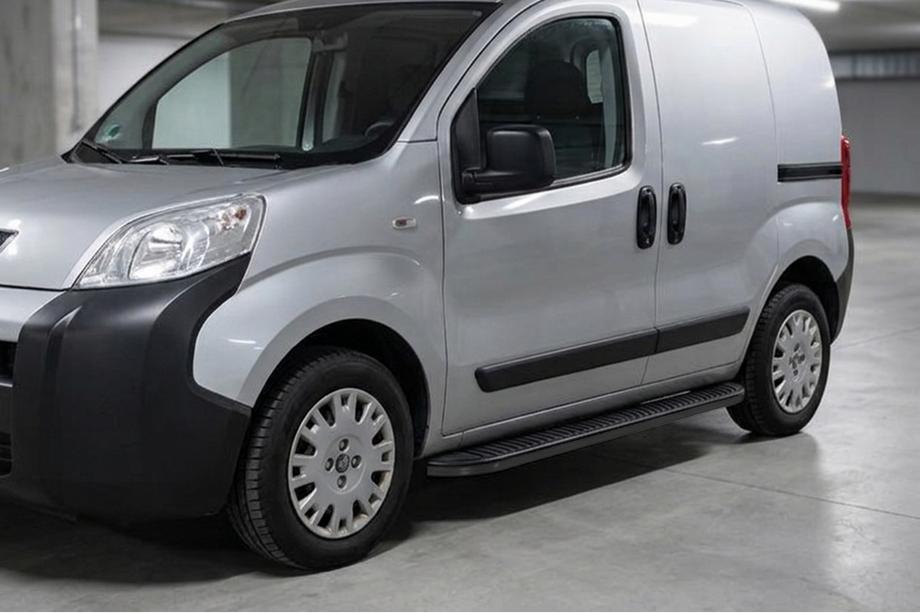 Peugeot Bipper 2008–2017 Sidosteg Tayga Black (2 st, aluminium) Image