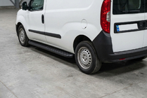 Opel Combo 2012–2018 Sidosteg Tayga Black (2 st, aluminium) foto 1