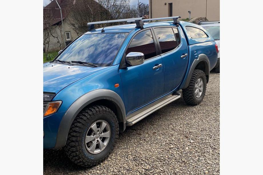 Mitsubishi L200 2006–2015 Takräcke tvärbalkar för slätt tak (2 st, Asaf V4) Foto 1
