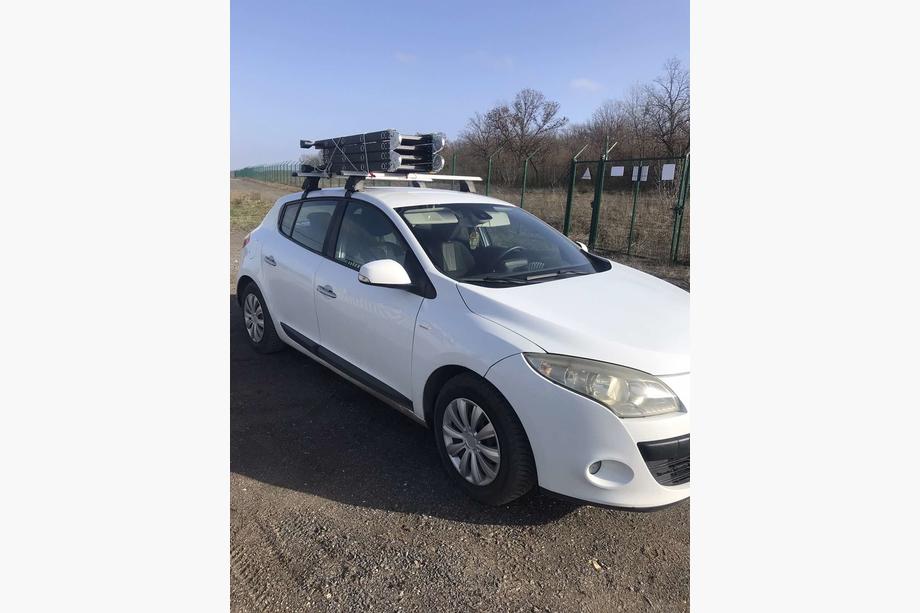 Renault Megane III 2009–2016 Takräcke tvärbalkar för slätt tak (2 st, Asaf V4) Foto 1