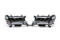 Toyota Land Cruiser 200 2007–2021 Framstrålkastare 2016+ (LX-Design) foto 2