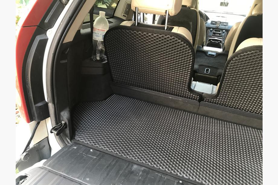 Volvo XC90 2002–2014 Bagagerumsmatta i 3 delar (EVA, svart) Foto 4