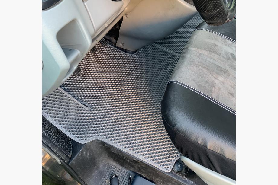 Opel Vivaro 2001–2015 EVA-bilmattor (grå) 1+1 Image