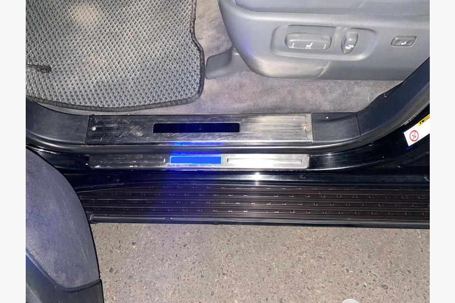 Toyota Land Cruiser 200 2007–2021 Belysta instegslister (4 st) Foto 3