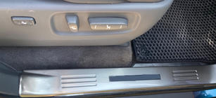 Toyota Land Cruiser 200 2007–2021 Invändiga instegslister med belysning (4 st) foto 3