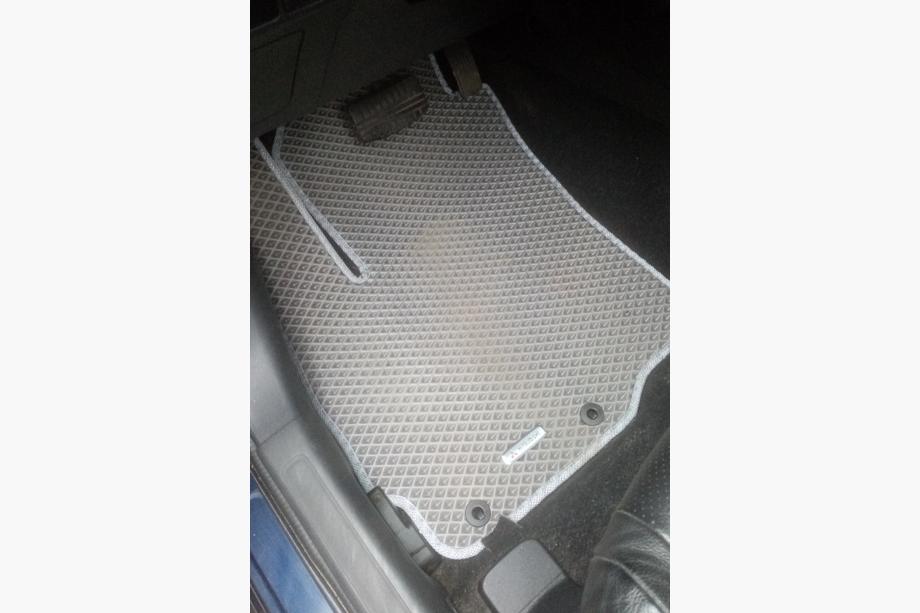 Mitsubishi Outlander 2012–2021 EVA-bilmattor (grå) Image