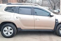 Renault Duster 2018–2024 Vindavvisare för sidorutor (4 st, HIC) foto 2