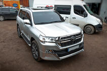 Toyota Land Cruiser 200 2007–2021 Bodykit-set 2016-2021 (Executive 2021) Vit färg foto 5