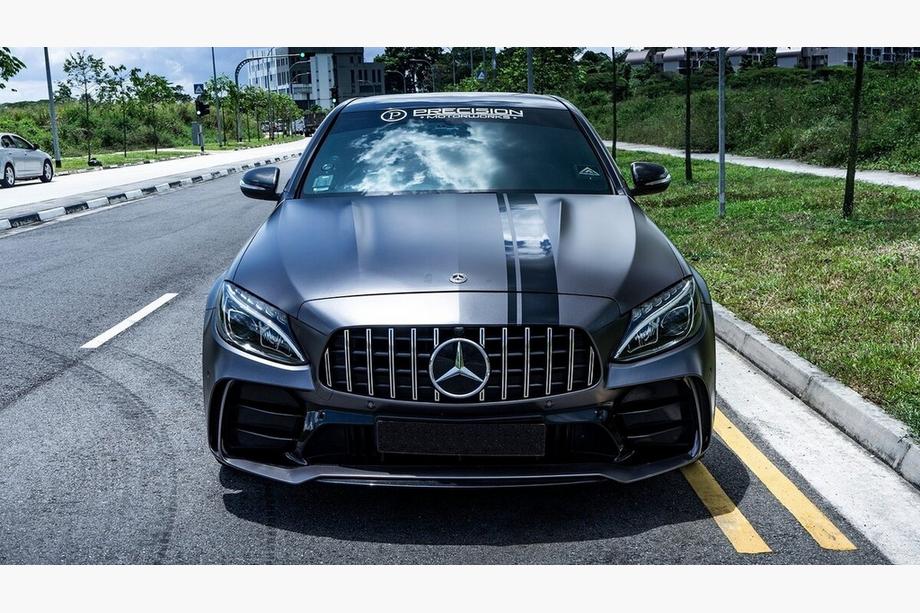 Mercedes C-class W205 2014–2021 Bodykit-kit med komplett bakre stötfångare (Black Mamba C63GT-design) Foto 2