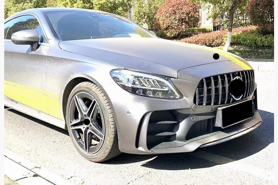 Mercedes C-class W205 2014–2021 Bodykit-kit med komplett bakre stötfångare (Black Mamba C63GT-design) Foto 8