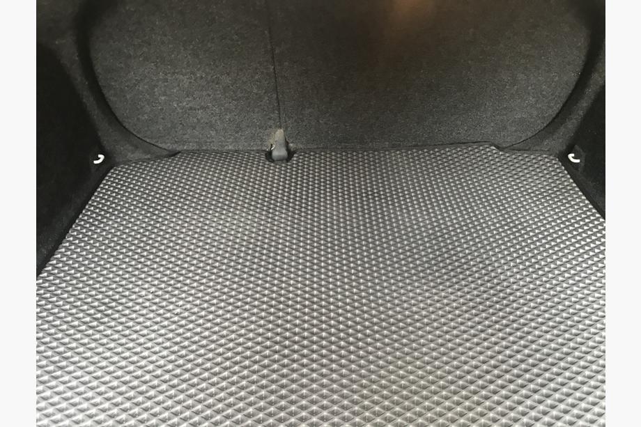 Volkswagen Jetta 2011–2018 Bagagerumsmatta (EVA, svart) Foto 2