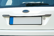 Ford Fiesta 2002–2008 Dekorlist ovanför registreringsskylten (rostfritt stål) Carmos - turkiskt stål foto 4