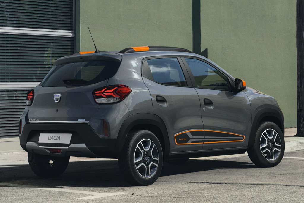 Serieversionen av elbilen Dacia Spring Electric hade premiär