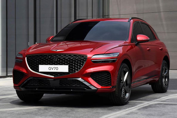 Bilder på nya Genesis GV70-crossovern har dykt upp på nätet