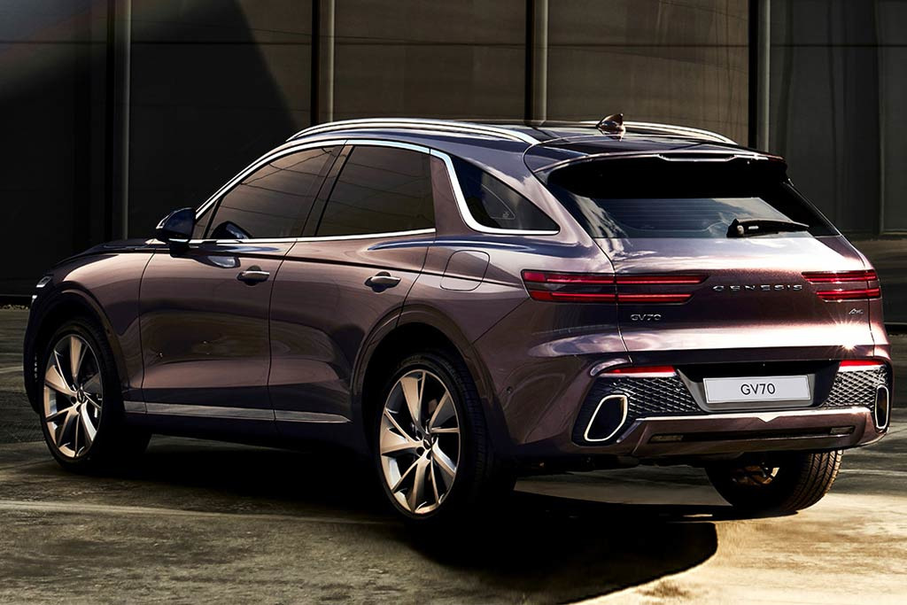 Bilder på nya Genesis GV70-crossovern har dykt upp på nätet