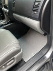 Toyota Sequoia 2007–2022 Polyuretan bilmattor, 3 rader (EVA, grå) Mittenrad – genomgång foto 5