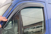 Iveco Daily 2006–2014 Vindavvisare för sidorutor (2 st, HIC) foto 6