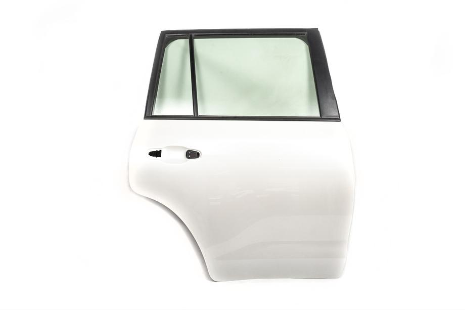 Toyota Land Cruiser 200 2007–2021 Dörr komplett 2016+ (fram höger) Image