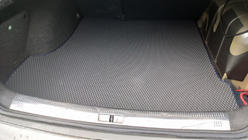 Volkswagen Passat B5 1997–2005 Bagagerumsmatta SD (EVA, svart) foto 1