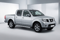 Nissan Navara 2006–2015 Sidosteg Maya V4 (2 st, aluminium) foto 1