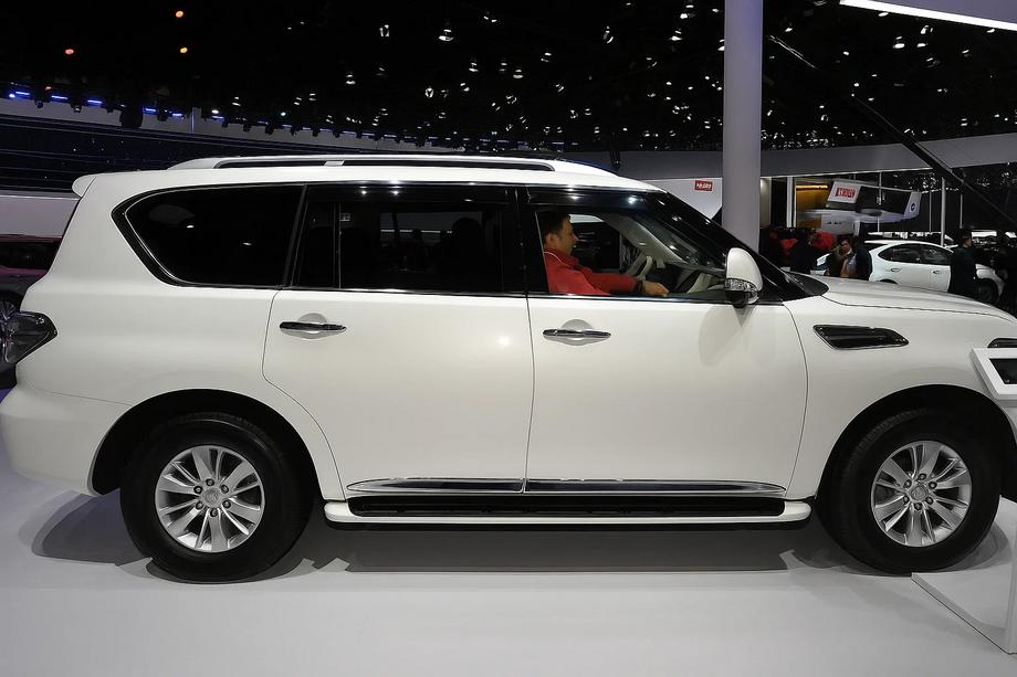 Nissan Patrol Y62 2010–2024 Dörrlister (4 st, krom) Foto 4