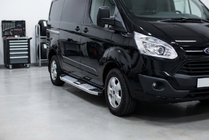 Ford Custom 2013–2022 Mevsim Grey sidosteg (2 st, aluminium) foto 1