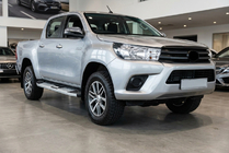 Toyota Hilux 2015– Mevsim Grey sidosteg (2 st, aluminium) foto 1