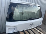 Toyota Land Cruiser 200 2007–2021 Övre baklucka 2016+ vit (begagnad, original) foto 3