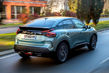 Test av den elektriska halvkombin Citroen e-С4 foto 4