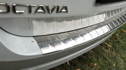 Skoda Octavia IV A8 2020– Lastskydd bakre stötfångare Carmos (SW, rostfritt stål) foto 1
