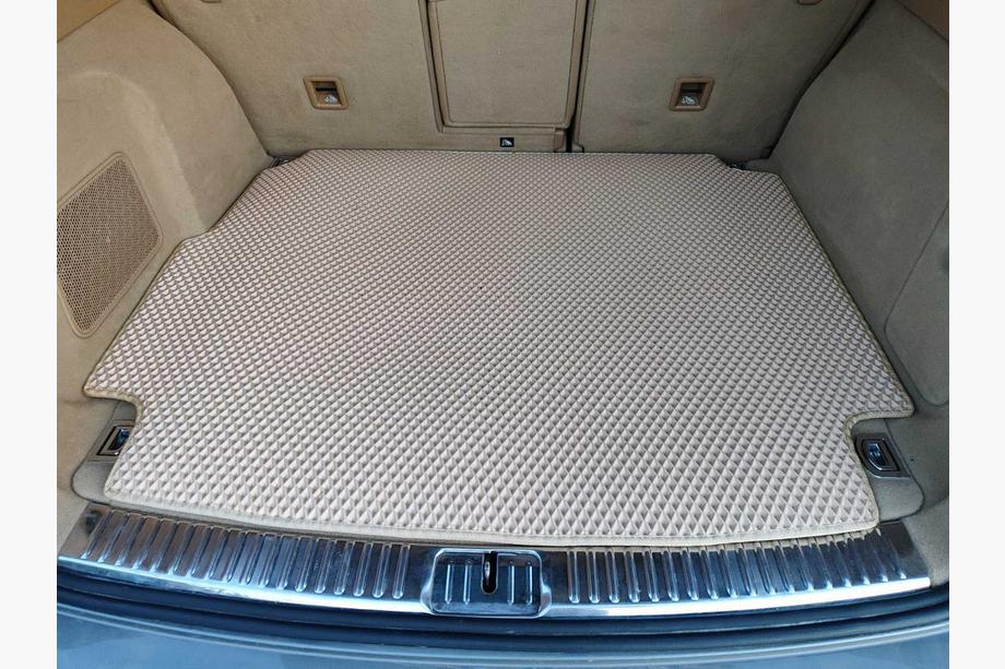 Porsche Cayenne 2010–2017 Bagagerumsmatta med subwoofer (EVA, grå) Image