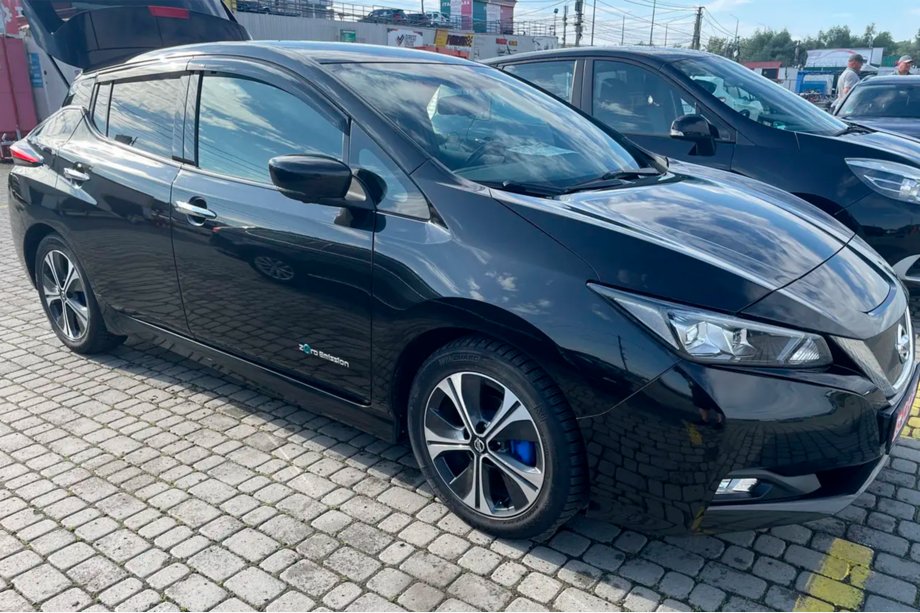 Nissan Leaf 2017– Vindavvisare för sidorutor (4 st, HIC) Foto 3