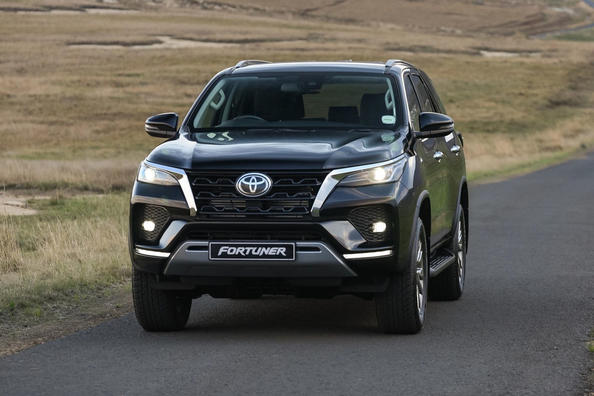 Test av uppdaterade SUV:en Toyota Fortuner