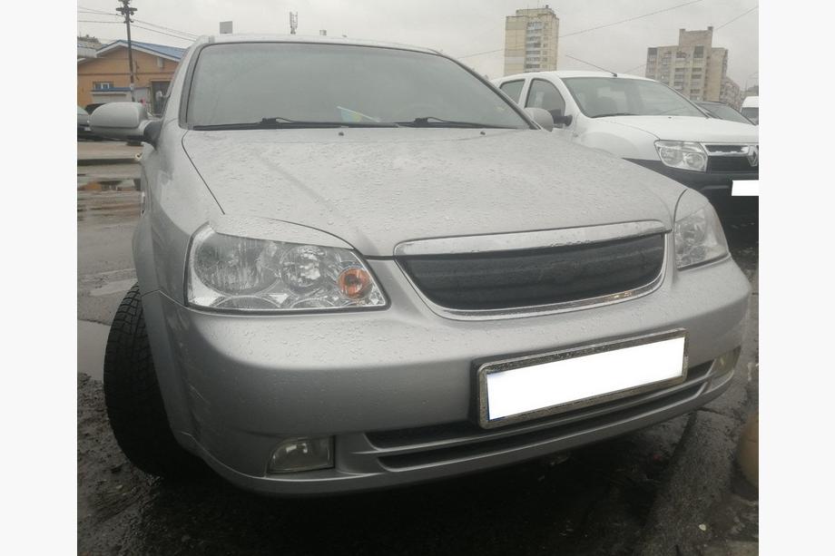 Chevrolet Lacetti 2003–2024 Vintertäckning för grill (SD/SW, övre) blank Foto 2