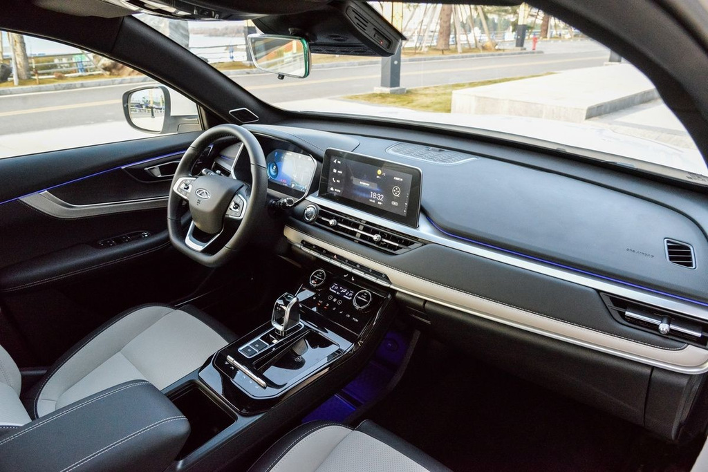 Andra generationens framhjulsdrivna Chery Tiggo 7 PRO-crossover
