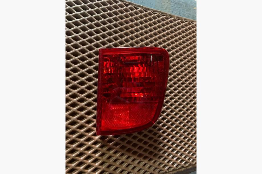 Lexus LX570/450d 2008–2022 Bakreflexer begagnade (1 st, 2008-2012) Image