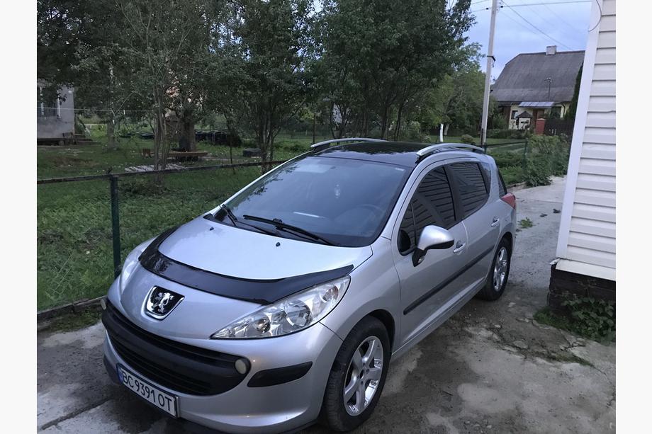 Peugeot 207 2006–2014 Huvdeflektor VIP Image