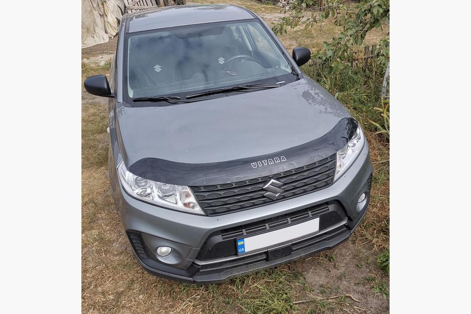 Suzuki Vitara 2015– Huvdeflektor (VIP) Image