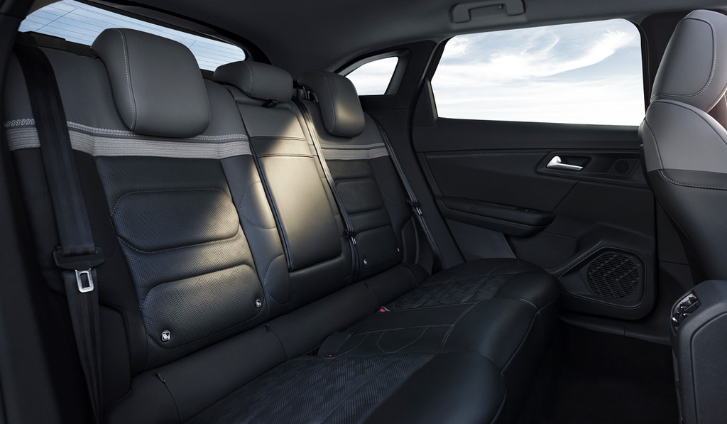 Nya generationens crossover-liftback Citroen C5 X