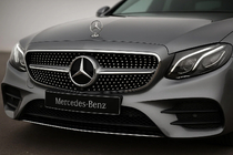 Mercedes E-klass W213 2016–2023 Frontgrill Diamond Silver (för Avantgarde/AMG-Line/E43 AMG/E53 AMG 2016-2020) Med plats för kamera foto 1