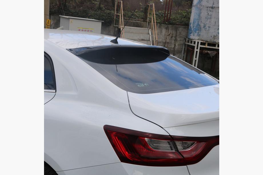 Renault Megane IV 2016–2025 Spoilerskydd (ABS) Foto 4