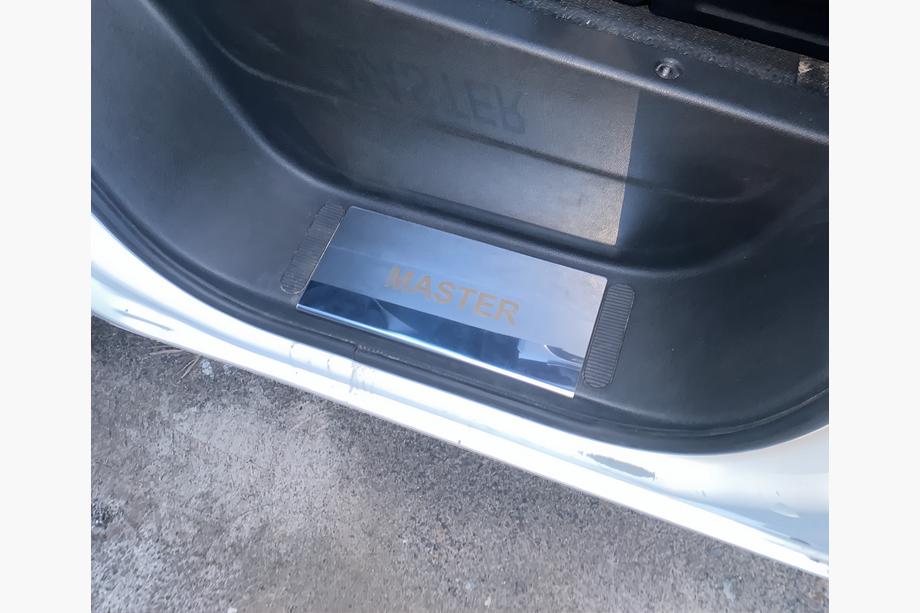 Renault Master 2011–2023 Instegslister V2 (2 st, rostfritt stål) Image