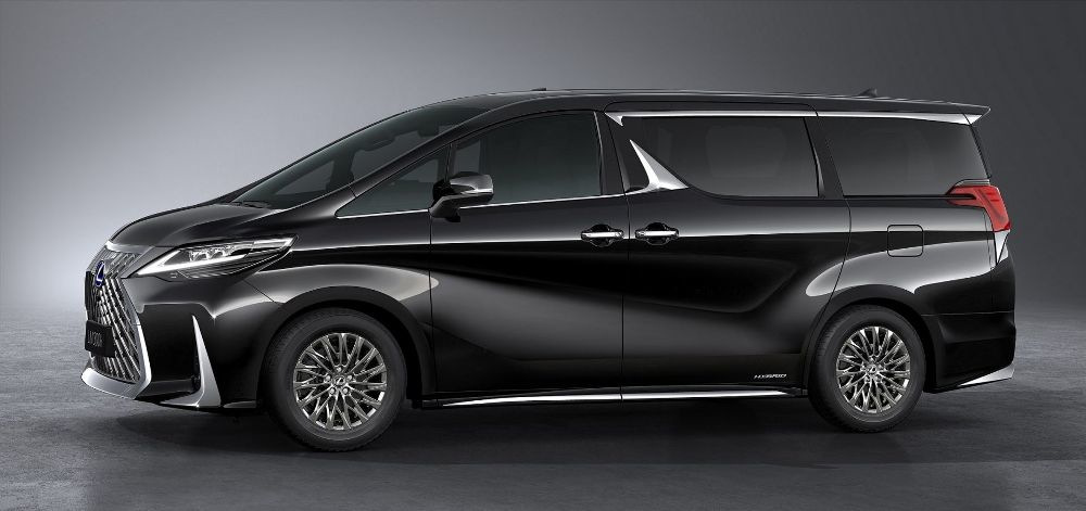 Test av premium-minivanen Lexus LM