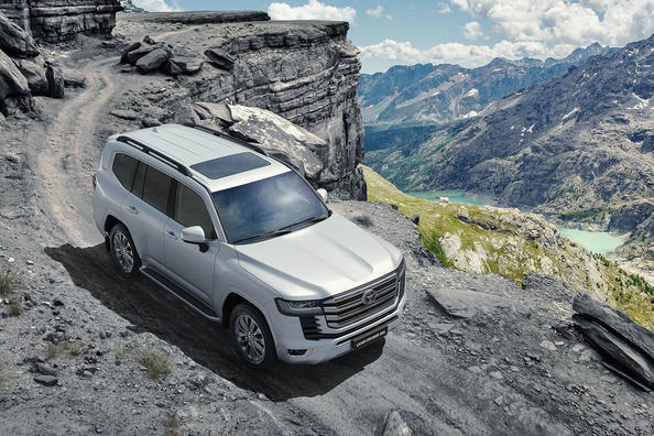 Test av sjunde generationens Toyota Land Cruiser 300 Foto 4