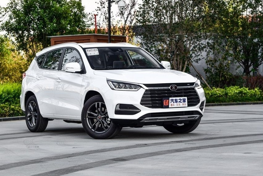 Test av crossovern BYD Song