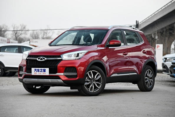 Uppdaterad urban crossover Chery Tiggo 4