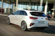 Test av den sportiga halvkombin KIA Ceed GT foto 4