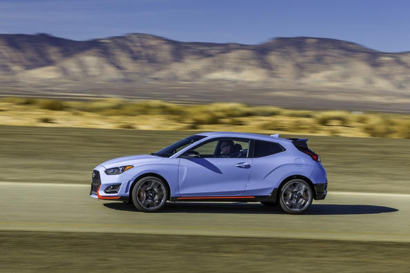 Test av den sportiga hatchbacken Hyundai Veloster N